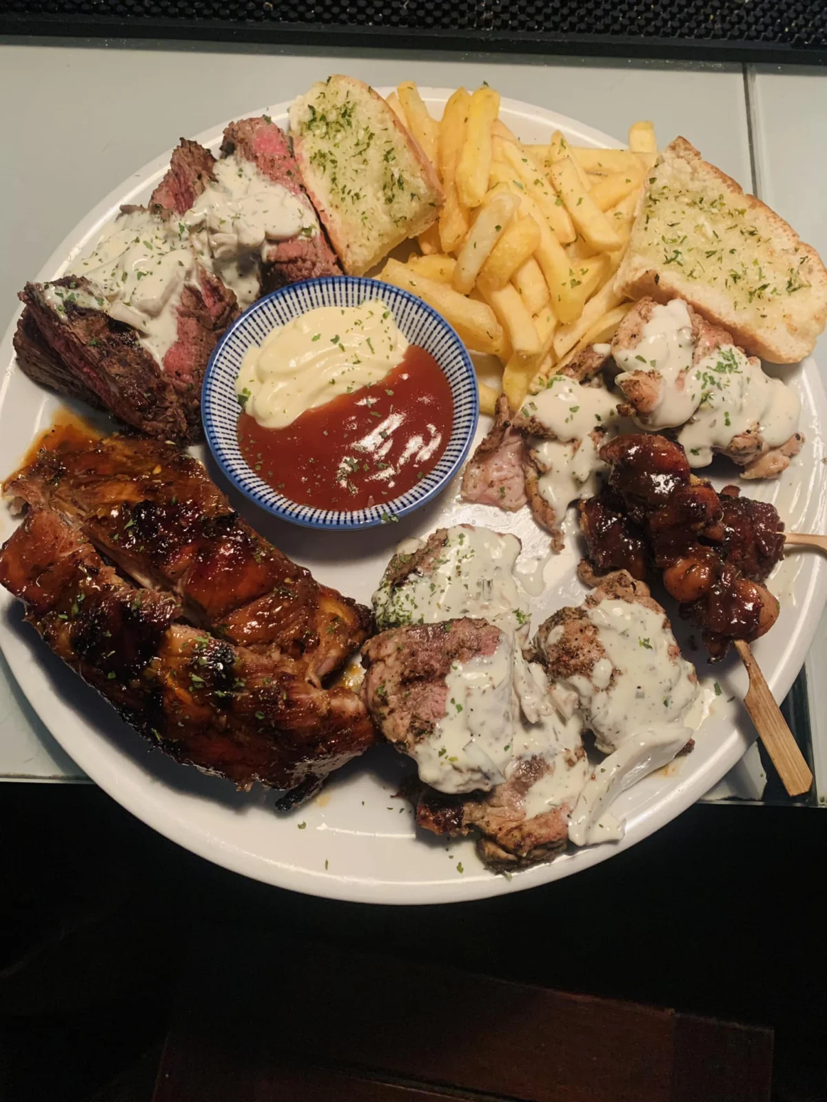 Bar Zuid, Food in Paramaribo