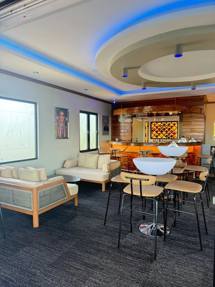 MJ Lounge & Club in Paramaribo
