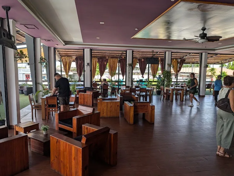 D Mighty View Lounge