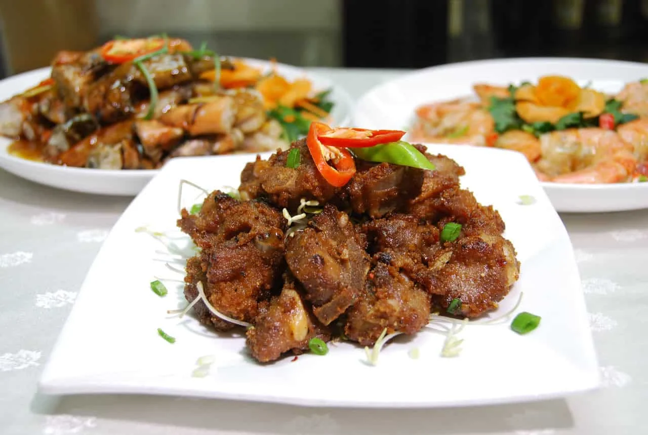 Chi Min, Food in Paramaribo